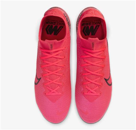 fel roze voetbalschoenen nike|Dames Roze Voetbalschoenen (10) .